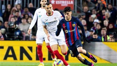 برشلونة يُنهى الشوط أمام أشبيلية دون أهداف في الدوري الإسباني