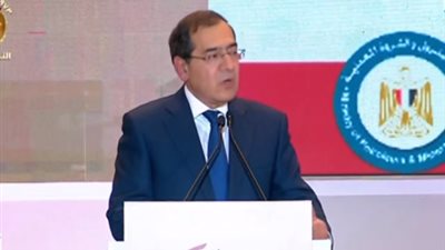 وزير البترول: ننتج مليون و730 ألف برميل مكافئ من الزيت والغاز يوميًا