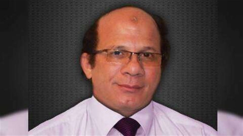الدكتور محمد عبدالعزيز
