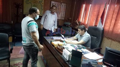 رئيس مدينة أشمون يستجيب لمطالب 60 مواطناً