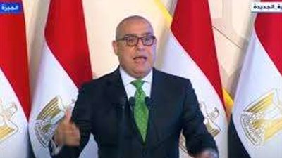 وزير الإسكان: تغيير التعامل مع مياه الصرف لإعادة الاستخدام