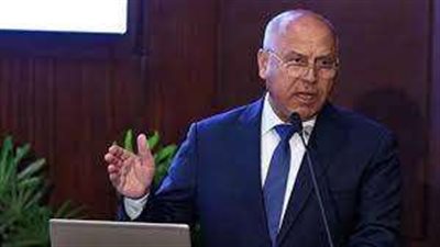 كامل الوزير: لدينا 3700 عربة نقل ركاب بالسكة الحديد و8000 للنقل