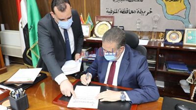 محافظ المنوفية يعتمد نتيجة الشهادة الإعدادية.. ويقدم التهنئة للطلاب
