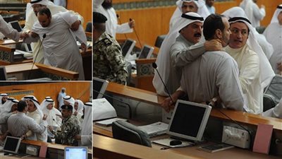 بالصور.. عراك وضرب بالعقال في مجلس الأمة الكويتي