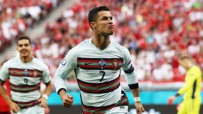 خطة القرن .. رونالدو يتعاقد مع برشلونة 