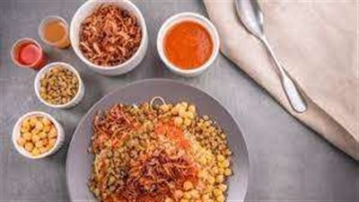 بعد تراجع البصل والطماطم.. هل تنخفض أسعار طبق الكشري؟