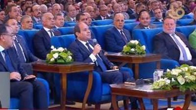 عاجل| السيسي: أنشأنا 8 مراكز لتصنيع مشتقات البلازما