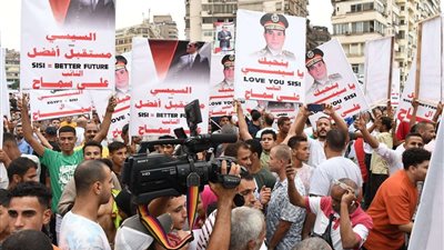 صور| تجمعات حاشدة في أسوان للمطالبة بترشح الرئيس السيسي للرئاسة