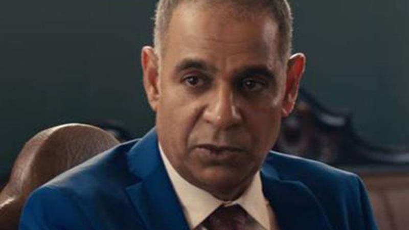 الفنان محمود البزاوي