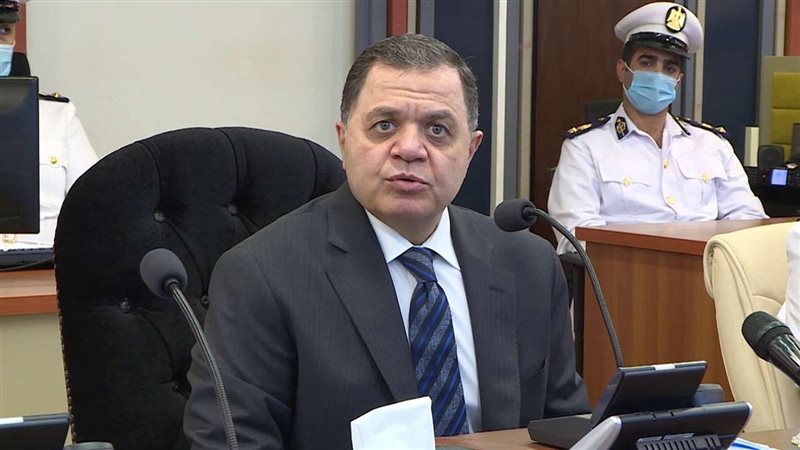 وزير الداخلية محمود