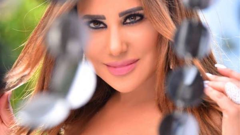 الفنانة نجوي كرم