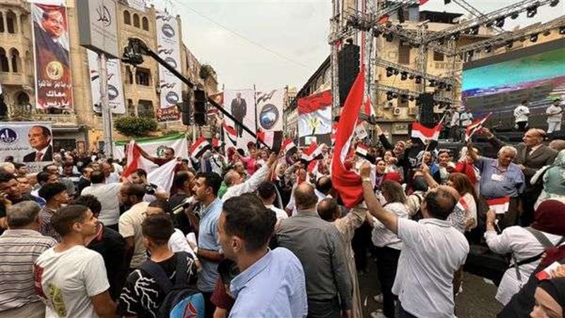 مسيرات حاشدة