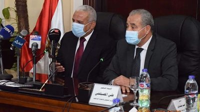 بروتوكول تعاون بين وزارة التموين ومحافظة السويس لإنشاء منطقة تجارية