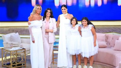 غادة عبد الرازق وبناتها وأحفادها فى ضيافة ”معكم منى الشاذلى”.. اليوم الخميس