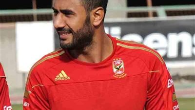 محمد شوقي يحتفل بعيد ميلاده الـ42.. والأهلي يهنئ نجمه السابق