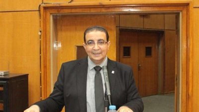 جامعة أسيوط تفتح باب التقدم للمشروعات البحثية وتوفر فرصًا متميزة للتمويل