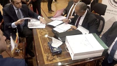 عاجل: محمود فوزي: حصول السيسي على تزكية 424 من أعضاء مجلس النواب