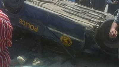 مصرع ضابط ومعاون شرطة في حادث إنقلاب سيارة بالبحر الأحمر