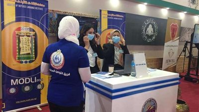 وزيرة الصحة: توفير 6 عيادات متنقلة لتقديم الخدمات الطبية لرواد معرض الكتاب