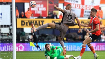 التعادل السلبي يحسم الشوط الأول بين توتنهام ولوتون