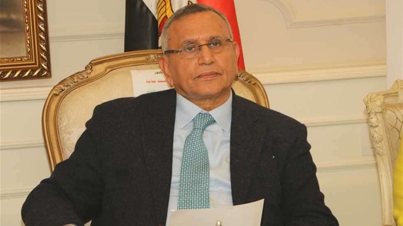 الدكتور عبدالسند
