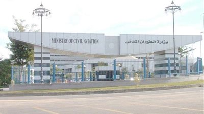 وزير الطيران المدني يُصدر قرارًا  بتحديد رأس مال شركة مصر للطيران