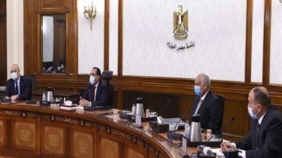 رئيس الوزراء يتابع مخطط تطوير شبكة الطرق والمحاور بمناطق غرب القاهرة الكبرى