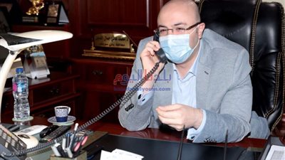 محافظ بني سويف يطمئن على الحالة الصحية لمعلمة من أسوان