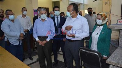 محافظ المنيا يتفقد المركز التكنولوجي في أبوقرقاص