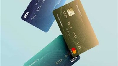 قرار وقف العمل ببطاقات الخصم الفوري بالخارج.. وخبير مصرفي يوضح الأسباب