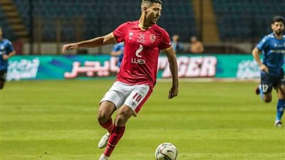 الأهلي يكشر عن أنيابه ويثأر من سموحة برباعية في الدوري المصري