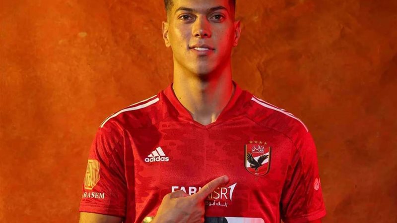 إمام عاشور لاعبًا