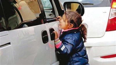 ضبط عاطل لقيامه باستغلال 3 أطفال أحداث في أعمال التسول واستجداء المارة