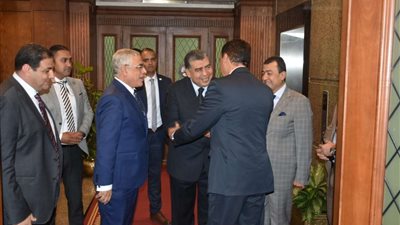 النائب العام يستقبل وزير شئون المجالس النيابية