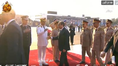 شاهد| الرئيس يصل مقر الكلية الحربية ليشهد حفل تخرج الكليات العسكرية