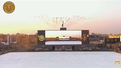 الرئيس السيسي يشاهد فيلماً تسجيلياً عن حرب أكتوبر المجيدة