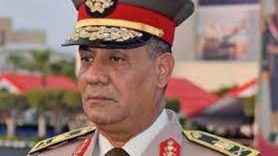 عاجل| مدير الأكاديمية العسكرية المصرية يهنئ الخرجين الجدد