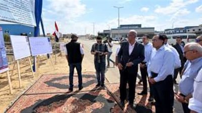 مدبولي يتفقد مجمع الصناعات الغذائية بجنوب بورسعيد