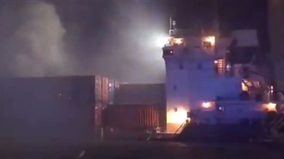 دون إصابات.. السيطرة على حريق جبل علي بـ دبي (فيديو)