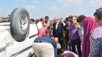 لفته إنسانية.. محافظ القليوبية يطمئن على مصابي حادث مروري على طريق شبرا بنها الحر