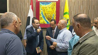 وزير النقل يلتقي أهالي حي الميناء بالعريش.. وتوجيهات بزيادة التعويضات