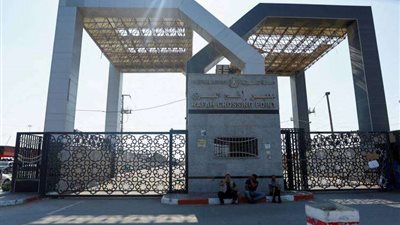 مصدر مصري يُكذب التوصل لإتفاق لبدء إدخال مساعدات لغزة