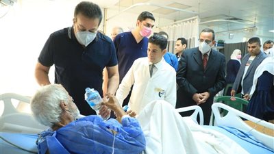 وزير الصحة ومحافظ شمال سيناء يتفقدان مستشفى بئر العبد