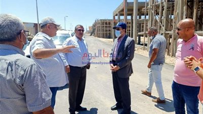 محافظ شمال سيناء يتفقد عددا من المشروعات بالعريش