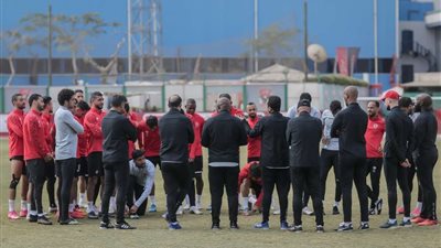 موسيماني يطالب لاعبي الأهلي بالتركيز في مباراة المقاصة