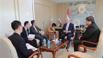 نائب وزير التعليم الصيني يُشيد برؤية مصر المستقبلية في تطوير التعليم العالي