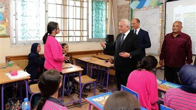وزير التربية والتعليم يتابع سير العام الدراسي الجديد 2023/2024 بالإسكندرية