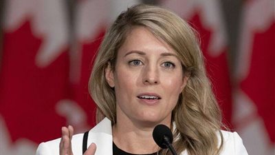 وزيرة خارجية كندا تطالب رعاياها في لبنان بمغادرة البلاد