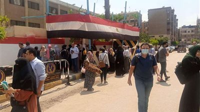 طلاب الثانوية بالقليوبية يشتكون من صعوبة امتحان اللغة العربية