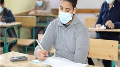 بعد إثارته للجدل.. طبيب قلب يجيب على جمع كلمة 